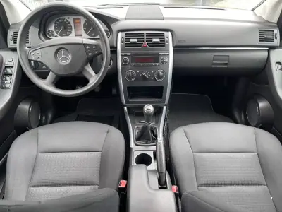 Mercedes-Benz B 150 2007 - 8000 EUR, 172000 km - AUTO.MOTO.pt - 172000km - foto 5 de 10