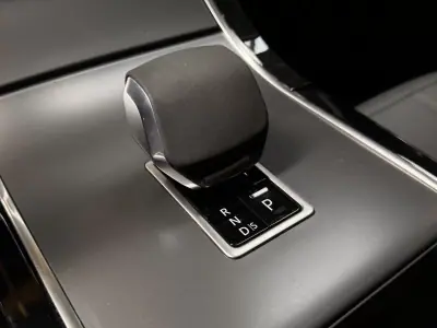 Land Rover Range Rover Velar 2024 - 69990 EUR, 33000 km - AUTO.MOTO.pt - 33000km - foto 31 de 40