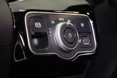 Mercedes-Benz A 180 Limousine 2025 - 39990 EUR, 6272 km - AUTO.MOTO.pt - 6272km - foto 28 de 47