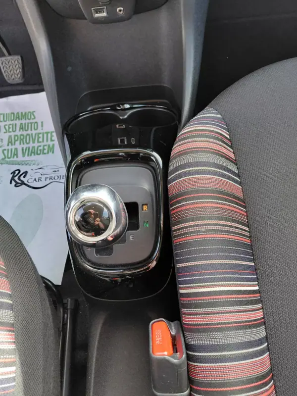 Citroën C1 2019 - 12950 EUR, 59000 km - AUTO.MOTO.pt - 59000km - foto 6 de 11