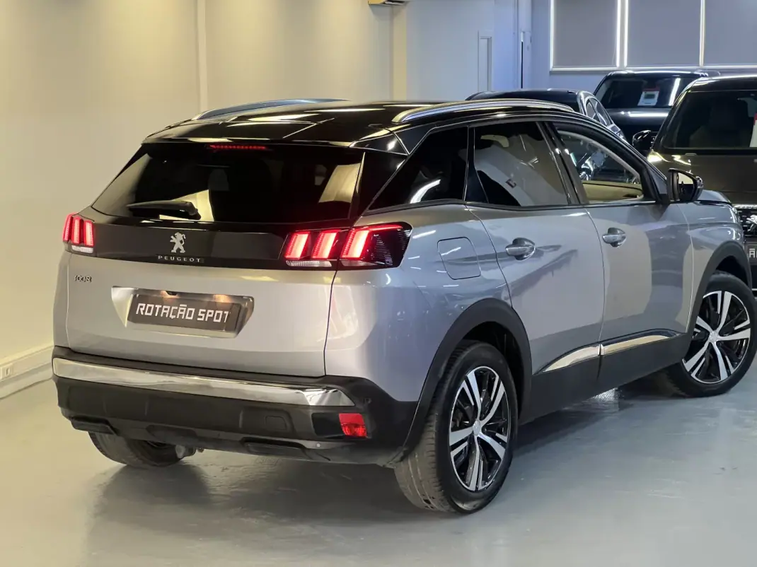 Peugeot 3008 2018 - 14990 EUR, 103000 km - 103000km - foto 31 de 35