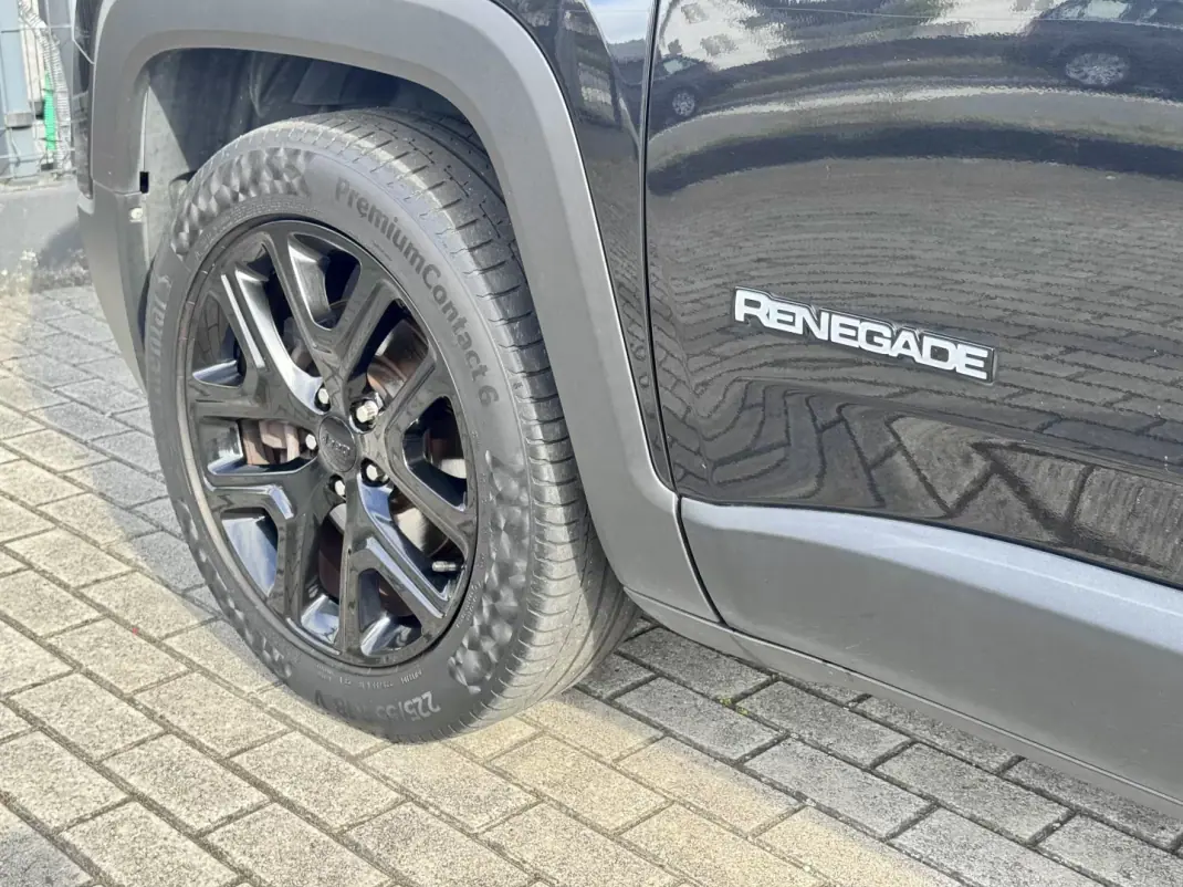 Jeep Renegade 2016 - 15500 EUR, 138000 km - AUTO.MOTO.pt - 138000km - foto 7 de 22
