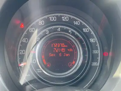 Fiat 500 2013 - 8450 EUR, 171800 km - AUTO.MOTO.pt - 171800km - foto 5 de 11