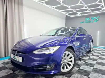 Tesla Model S 2018 - 260000km
