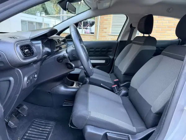 Citroën C3 2018 - 9250 EUR, 35168 km - AUTO.MOTO.pt - 35168km - foto 22 de 44