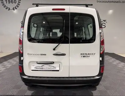 Renault Kangoo 2016 - 10900 EUR, 255000 km - AUTO.MOTO.pt - 255000km - foto 5 de 28