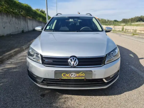 Volkswagen Passat Variant 2014 - 10750 EUR, 222000 km - AUTO.MOTO.pt - 222000km - foto 2 de 26