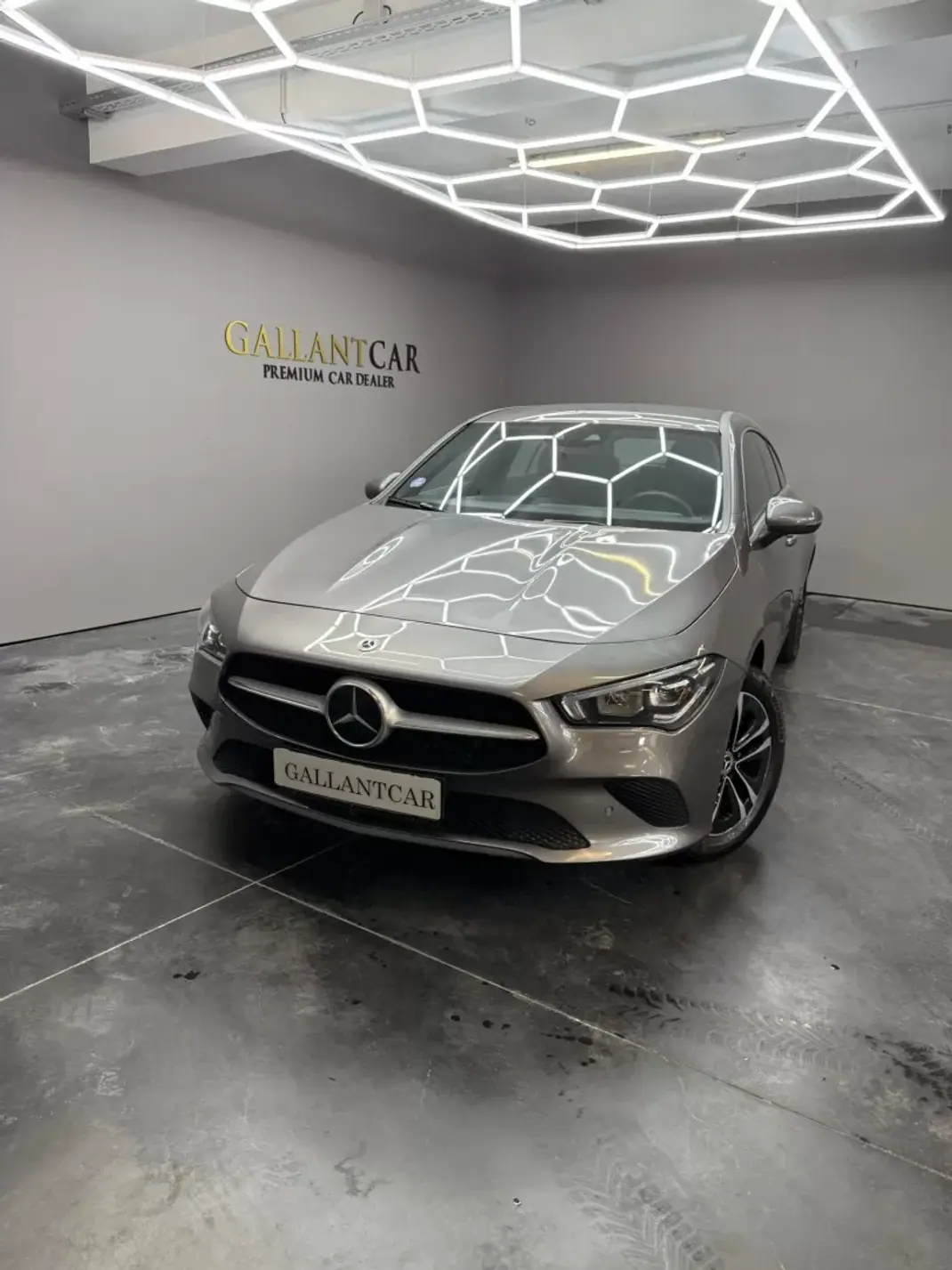 Mercedes-Benz CLA 250 2023 - 29900 EUR, 90100 km - AUTO.MOTO.pt - 90100km - foto 9 de 28
