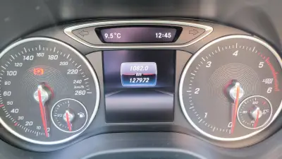 Mercedes-Benz A 160 2016 - 15450 EUR, 127940 km - AUTO.MOTO.pt - 127940km - foto 7 de 9