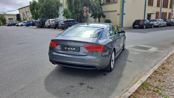 Audi A5 Sportback 2016 - 22500 EUR, 159375 km - AUTO.MOTO.pt - 159375km - foto 24 de 56