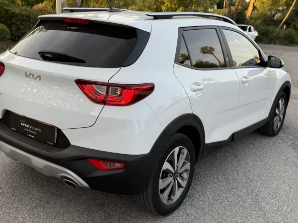 Kia Stonic 2022 - 15999 EUR, 59000 km - AUTO.MOTO.pt - 59000km - foto 6 de 14