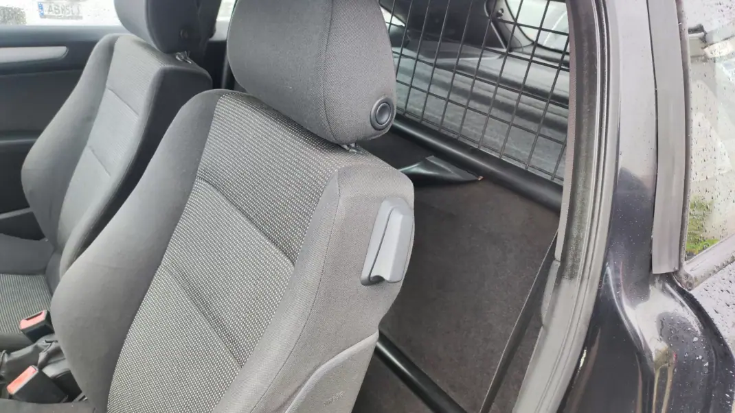 Opel 2010 - 5580 EUR, 219987 km - AUTO.MOTO.pt - 219987km - foto 10 de 20