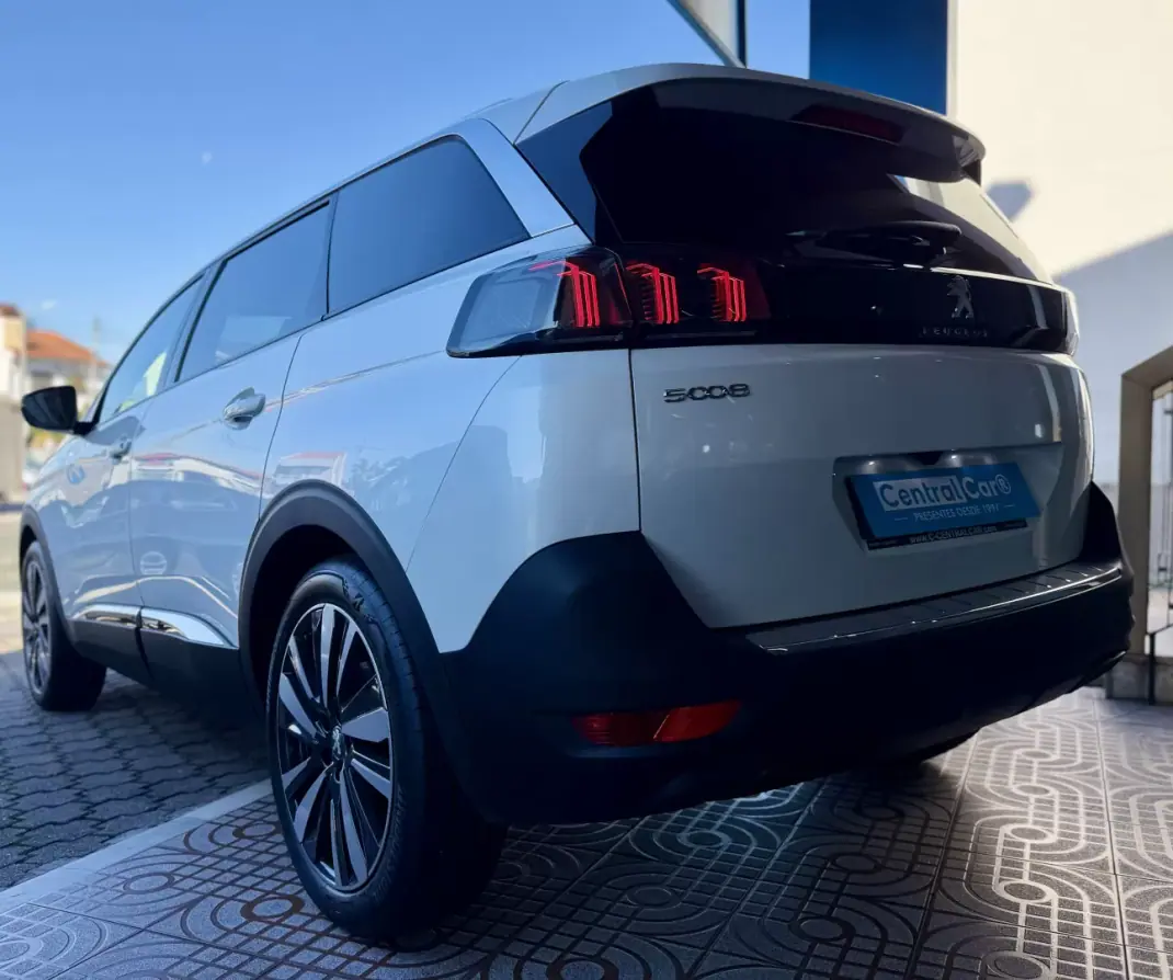 Peugeot 5008 2024 - 27950 EUR, 40000 km - AUTO.MOTO.pt - 40000km - foto 7 de 32