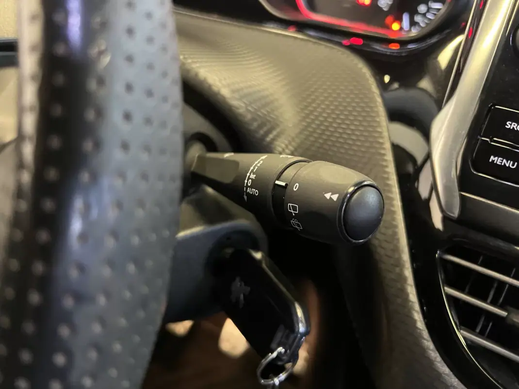 Peugeot 2008 2016 - 10990 EUR, 60000 km - 60000km - foto 51 de 60
