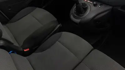 Peugeot PARTNER GIRAFON 2018 - 7990 EUR, 230000 km - AUTO.MOTO.pt - 230000km - foto 14 de 20
