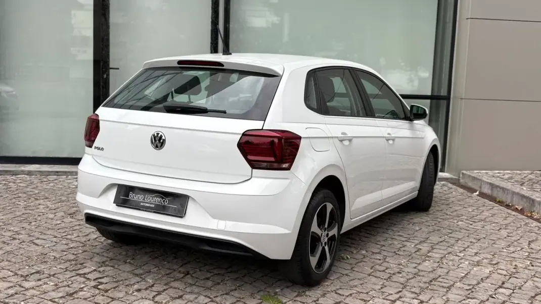 Volkswagen Polo 2022 - 13900 EUR, 129000 km - AUTO.MOTO.pt - 129000km - foto 18 de 24