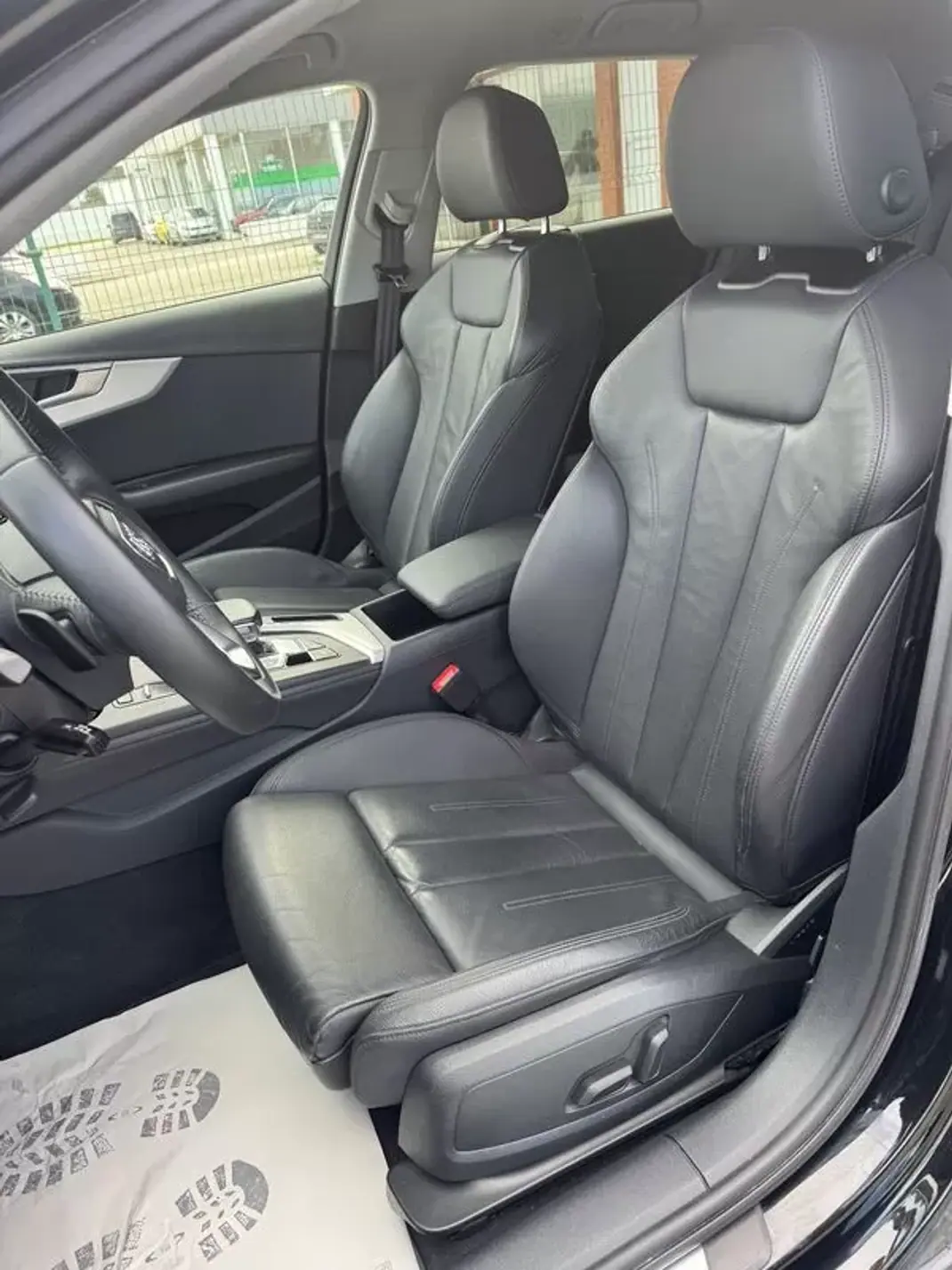 Audi A4 Avant 2020 - 30900 EUR, 129950 km - AUTO.MOTO.pt - 129950km - foto 4 de 41
