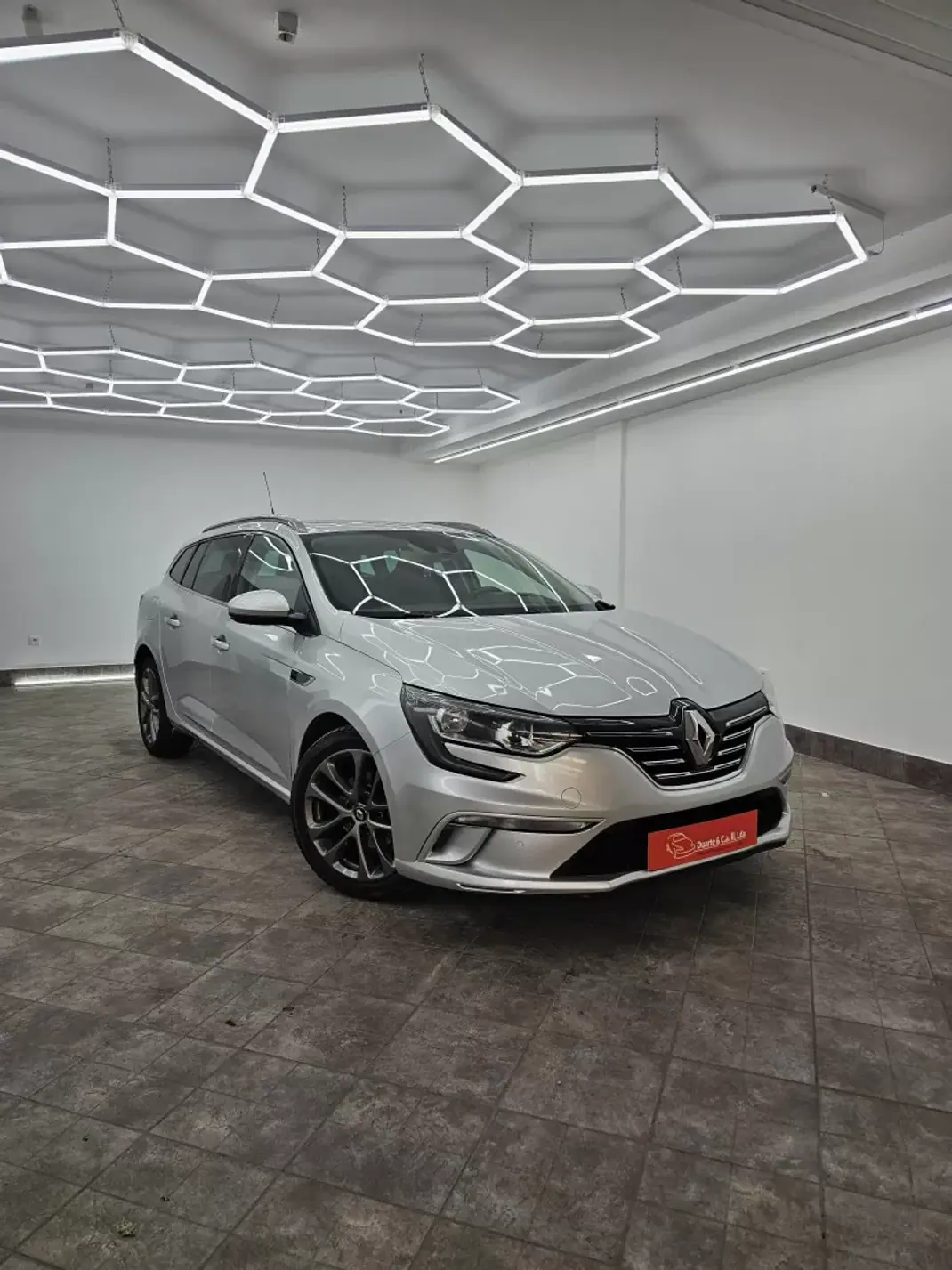 Renault Mégane Sport Tourer 2019 - 11950 EUR, 286730 km - 286730km - foto 27 de 52