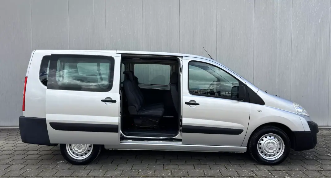 Citroën Jumpy 2015 - 16900 EUR, 135000 km - AUTO.MOTO.pt - 135000km - foto 9 de 39