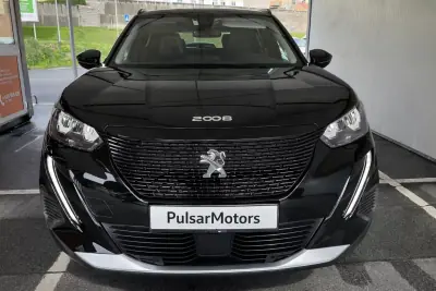 Peugeot e-2008 2020 - 14790 EUR, 153203 km - AUTO.MOTO.pt - 153203km - foto 4 de 9