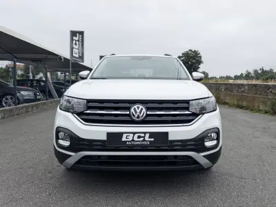 Volkswagen T-Cross 2019 - 17990 EUR, 105000 km - AUTO.MOTO.pt - 105000km - foto 2 de 39