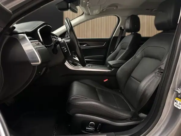 Jaguar XF Sportbrake 2021 - 34990 EUR, 119000 km - AUTO.MOTO.pt - 119000km - foto 9 de 23