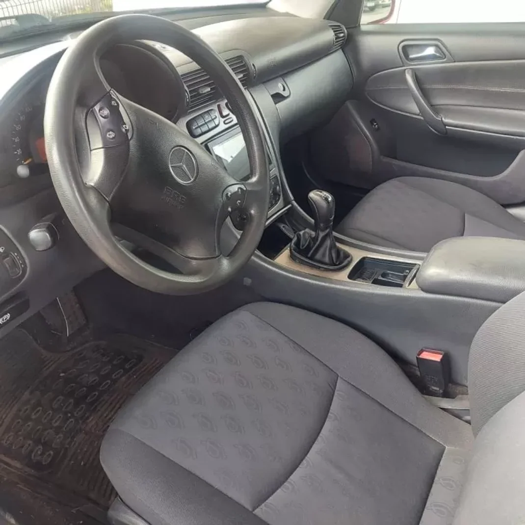 Mercedes-Benz C 200 2001 - 4750 EUR, 212716 km - AUTO.MOTO.pt - 212716km - foto 3 de 7