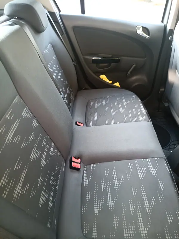 Opel Corsa 2013 - 5500 EUR, 118 km - AUTO.MOTO.pt - 118km - foto 6 de 10