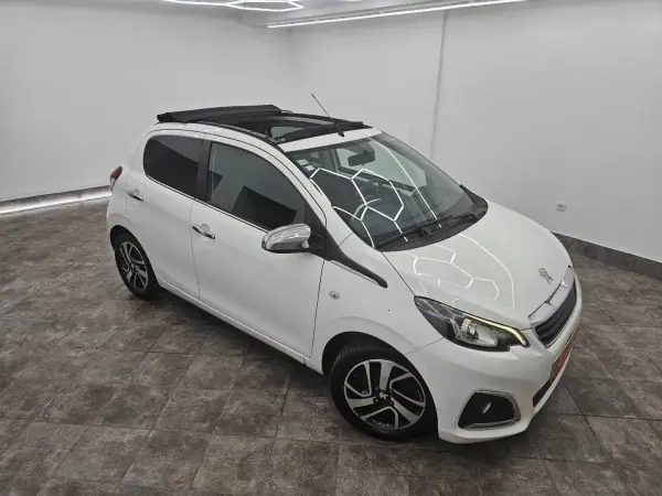Peugeot 108 2015 - 8650 EUR, 88563 km - AUTO.MOTO.pt - 88563km - foto 16 de 53