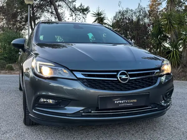 Opel Astra Sports Tourer 2020 — foto 3 de 16