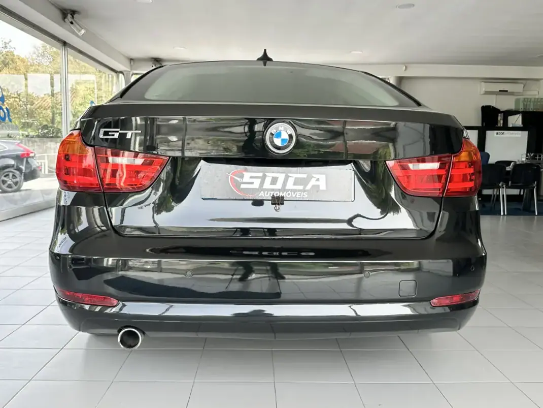 BMW 318 2016 - 17890 EUR, 141000 km - 141000km - foto 6 de 30