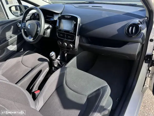 Renault Clio 2017 - 8500 EUR, 135702 km - AUTO.MOTO.pt - 135702km - foto 41 de 47