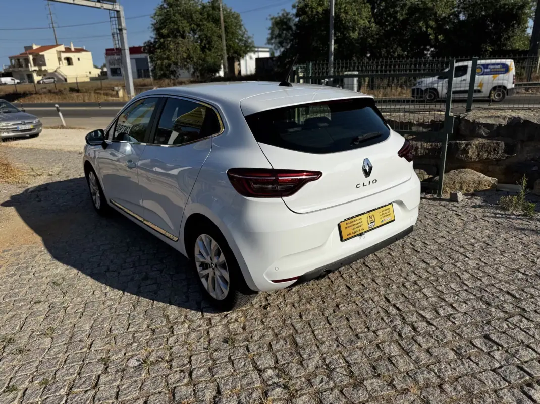 Renault Clio 2021 - 16400 EUR, 88000 km - AUTO.MOTO.pt - 88000km - foto 5 de 20