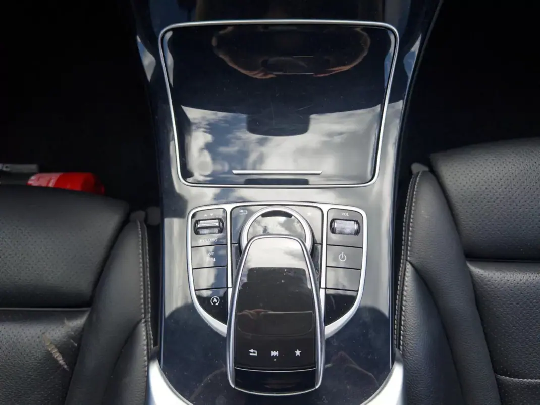 Mercedes-Benz C 200 2017 - 22990 EUR, 144000 km - 144000km - foto 45 de 47
