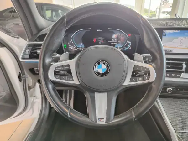 BMW 330 2022 - 36750 EUR, 83300 km - AUTO.MOTO.pt - 83300km - foto 26 de 38