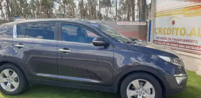 Kia Sportage 2012 - 10750 EUR, 181000 km - AUTO.MOTO.pt - 181000km - foto 8 de 15