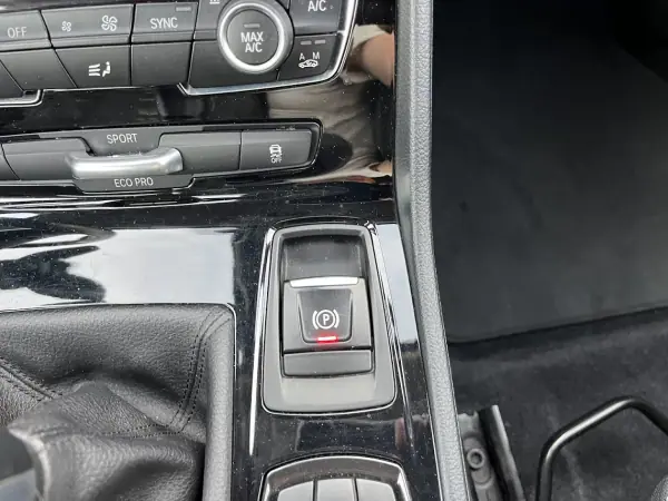 BMW 218 Gran Tourer 2016 - 15950 EUR, 200000 km - AUTO.MOTO.pt - 200000km - foto 23 de 51