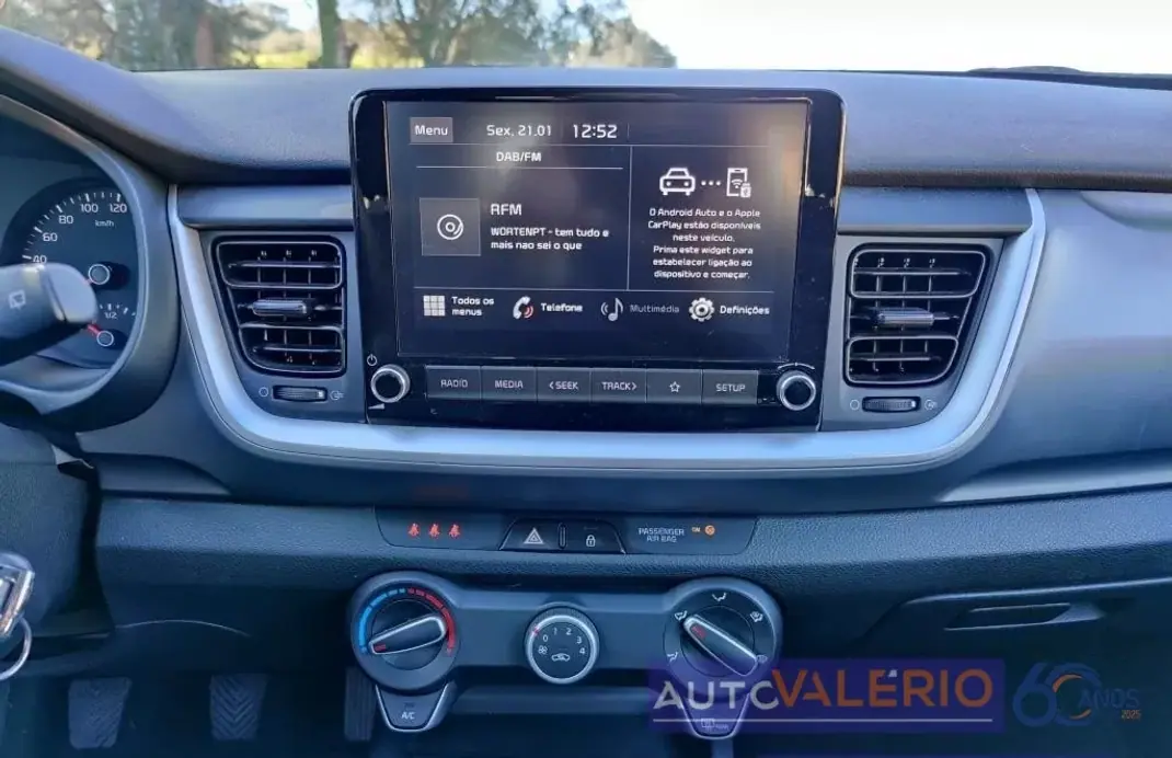 Kia Stonic 2021 - 14950 EUR, 58240 km - AUTO.MOTO.pt - 58240km - foto 20 de 29