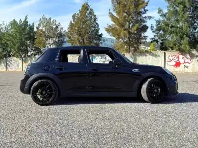 MINI Cooper 2015 - 18900 EUR, 132000 km - AUTO.MOTO.pt - 132000km - foto 2 de 29