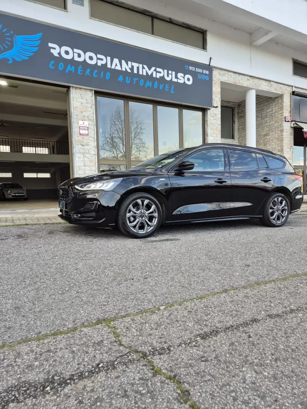 Ford Focus SW 2022 - 17450 EUR, 58000 km - AUTO.MOTO.pt - 58000km - foto 1 de 48