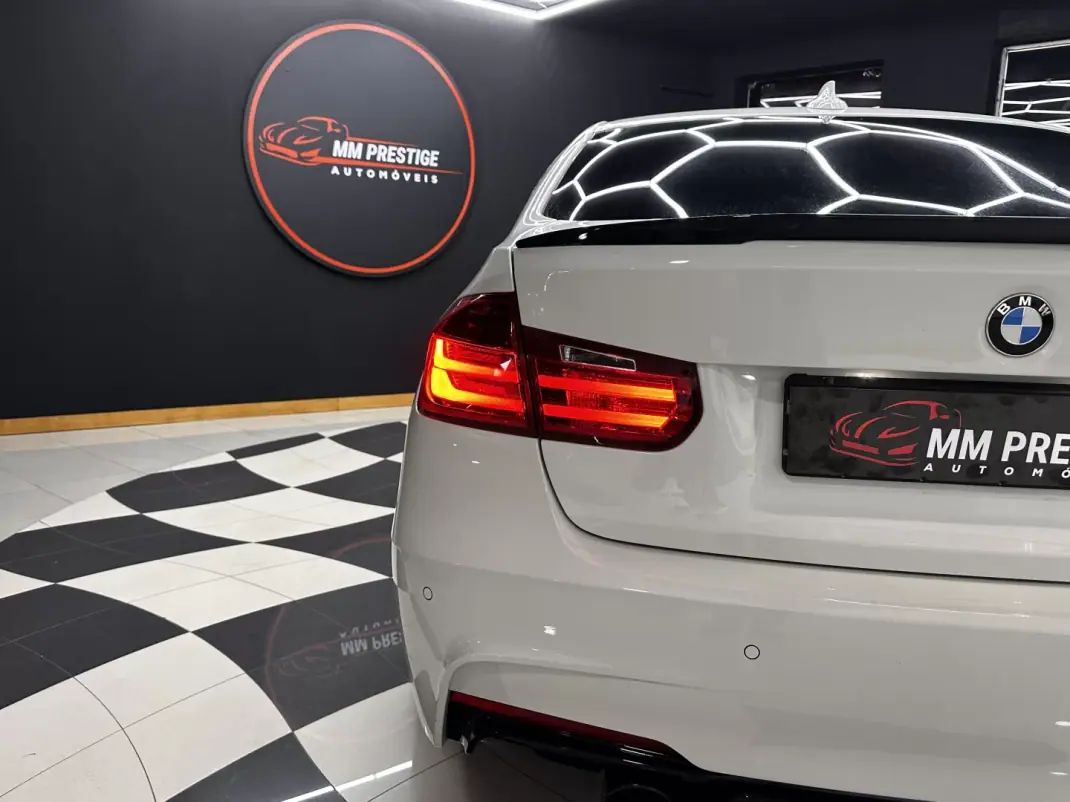 BMW 320 2014 - 18990 EUR, 218000 km - AUTO.MOTO.pt - 218000km - foto 37 de 44