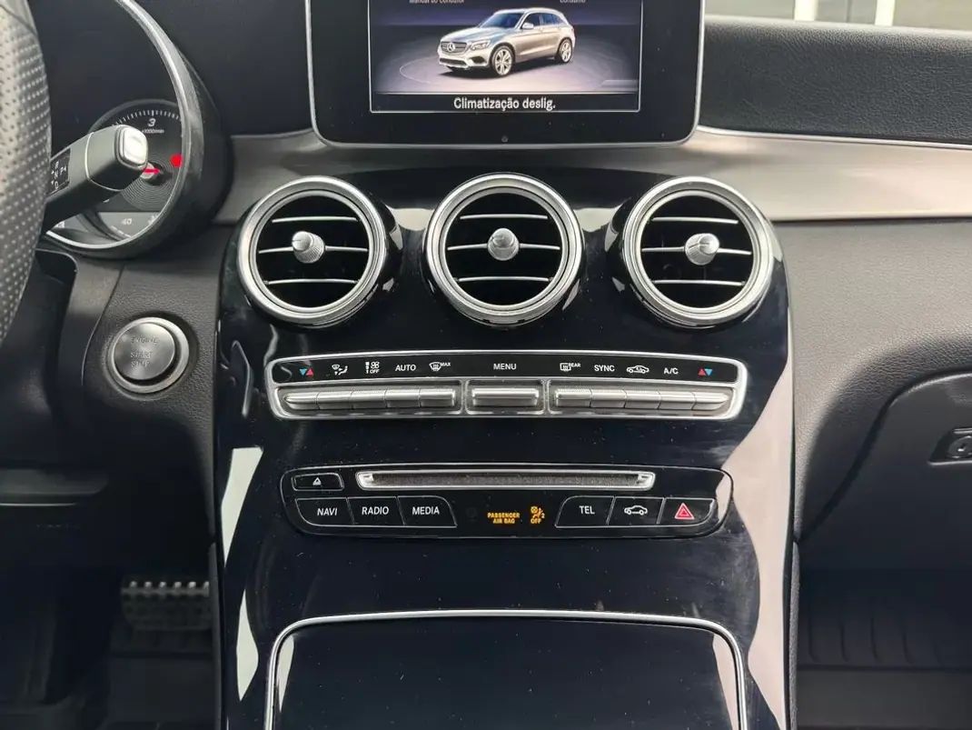 Mercedes-Benz GLC 250 2018 - 34900 EUR, 112000 km - AUTO.MOTO.pt - 112000km - foto 16 de 27