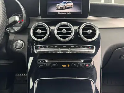 Mercedes-Benz GLC 250 2018 - 34900 EUR, 112000 km - AUTO.MOTO.pt - 112000km - foto 16 de 27
