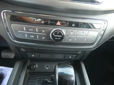 SsangYong Musso 2018 - 27500 EUR, 132000 km - AUTO.MOTO.pt - 132000km - foto 33 de 50