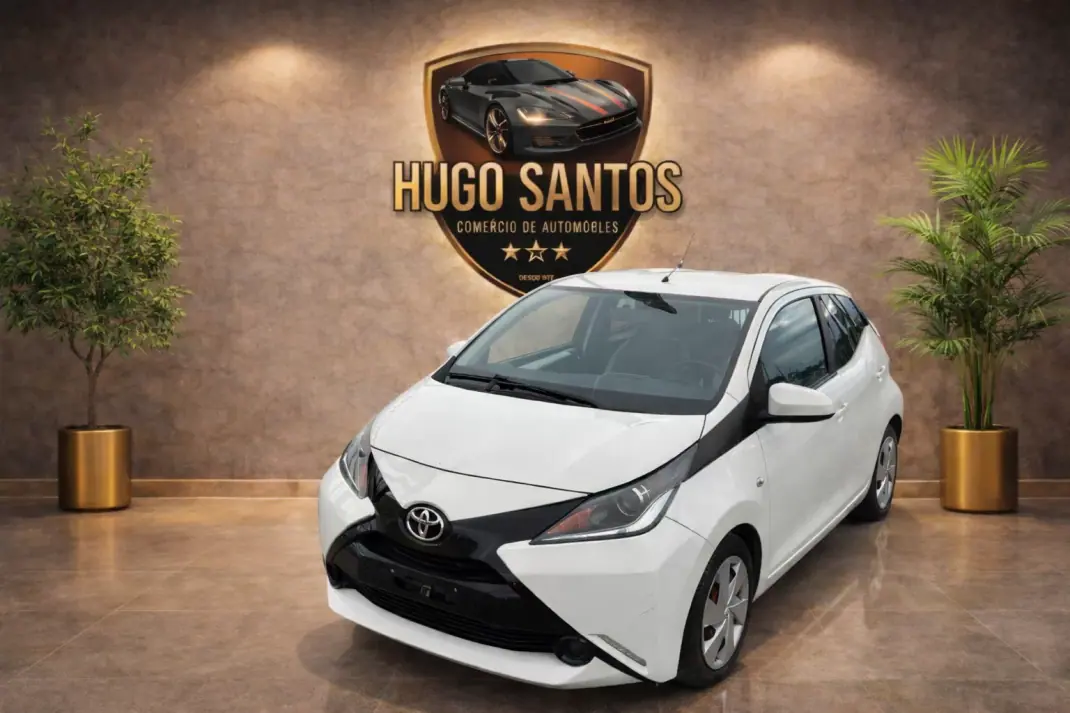 Toyota Aygo 2018 - 12990 EUR, 88303 km - AUTO.MOTO.pt - 88303km - foto 1 de 17
