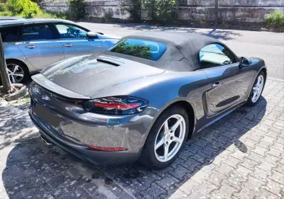 Porsche 718 Boxster 2019 - 64900 EUR, 68000 km - AUTO.MOTO.pt - 68000km - foto 4 de 36