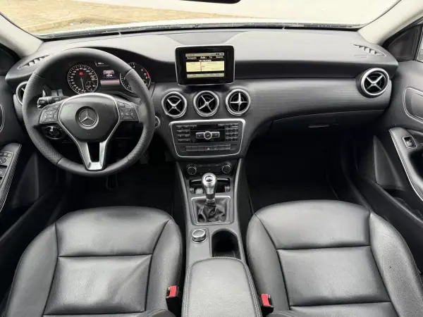 Mercedes-Benz A 180 2014 - 13950 EUR, 192198 km - AUTO.MOTO.pt - 192198km - foto 8 de 15