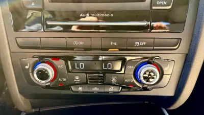 Audi A5 Cabrio 2015 - 23900 EUR, 128555 km - AUTO.MOTO.pt - 128555km - foto 31 de 61