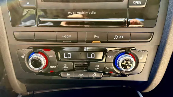 Audi A5 Cabrio 2015 - 23900 EUR, 128555 km - AUTO.MOTO.pt - 128555km - foto 31 de 61