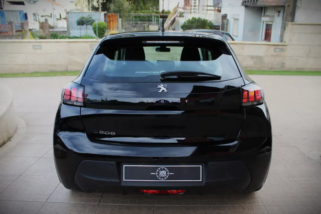 Peugeot e-208 2020 - 14350 EUR, 56200 km - AUTO.MOTO.pt - 56200km - foto 24 de 28